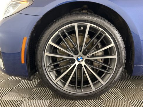 Used 2023 BMW 540i xDrive w/ Premium Package image 28