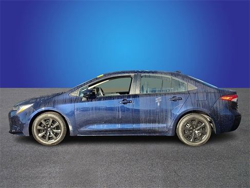 Used 2022 Toyota Corolla LE image 7