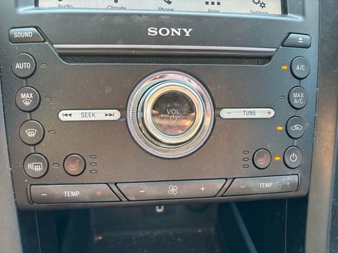 Used 2017 Ford Fusion Titanium FWD image 22