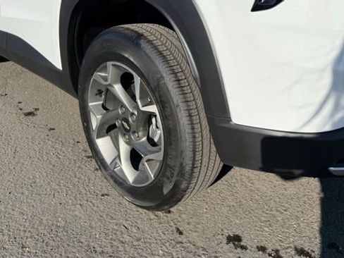 New 2026 Chevrolet Trax LT image 7