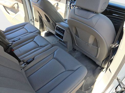Used 2023 Audi Q7 2.0T Premium Plus w/ Premium Plus Package AWD/4WD image 11