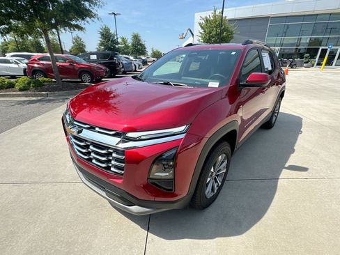 Used 2026 Chevrolet Equinox LT w/ Convenience Package II FWD image 5