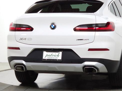 Used 2022 BMW X4 xDrive30i AWD/4WD image 10