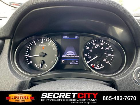 Used 2020 Nissan Rogue SV w/ Premium Package AWD/4WD image 19