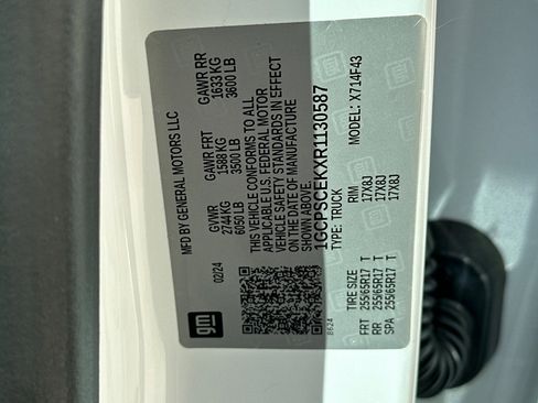 Used 2024 Chevrolet Colorado LT w/ LT Convenience Package image 39