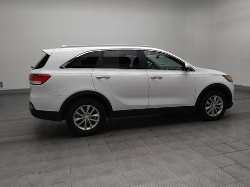 Used 2018 Kia Sorento LX image 10