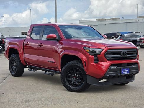 Used 2026 Toyota Tacoma SR5 AWD/4WD image 2