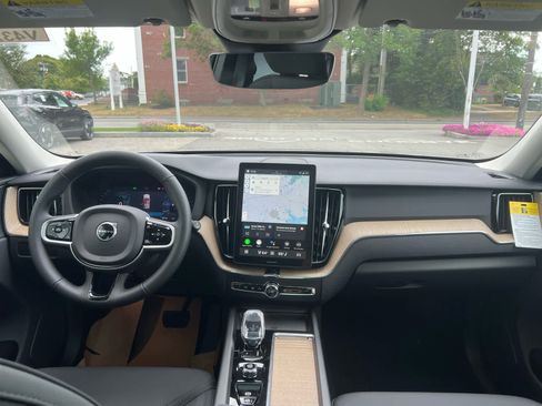 New 2026 Volvo XC60 B5 Plus w/ Protection Package Premier image 25