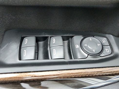 Used 2022 Chevrolet Silverado 2500 LT w/ Convenience Package image 29