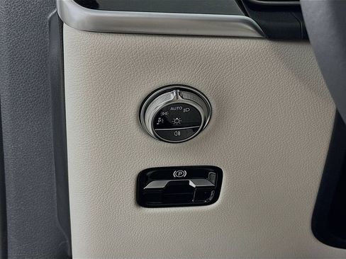 Certified 2026 Mercedes-Benz GLC 300 4MATIC image 10