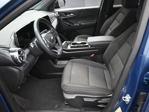 Used 2025 Chevrolet Equinox LT image 13