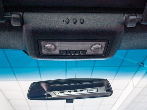 Used 2005 Ford Thunderbird image 14