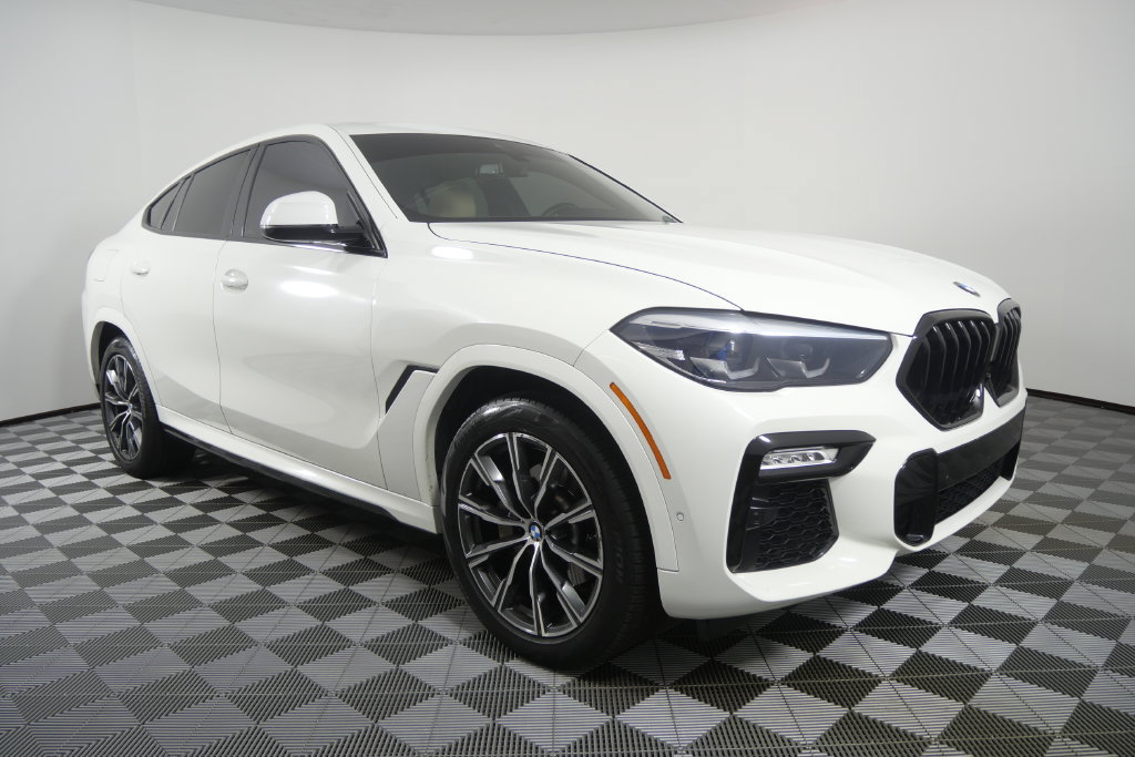 Used 2021 BMW X6 sDrive40i w/ M Sport Package RWD image 2