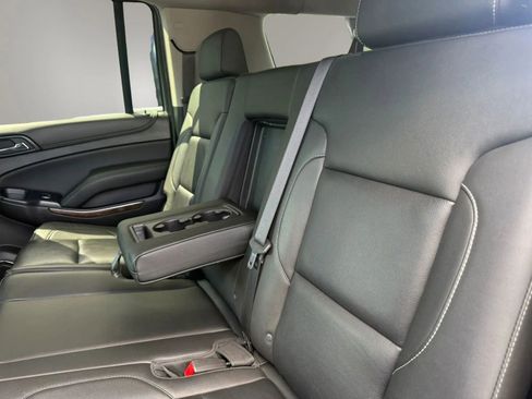 Used 2019 Chevrolet Suburban LT AWD/4WD image 33