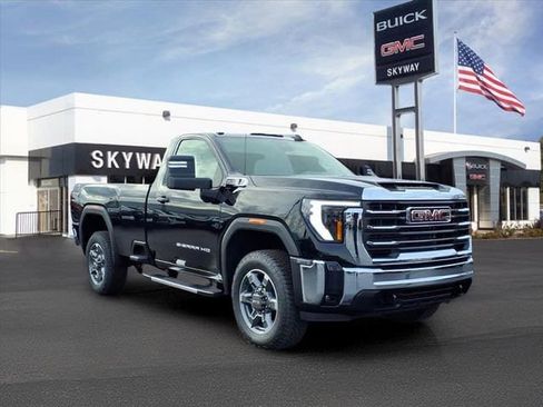 New 2026 GMC Sierra 2500 SLE image 2
