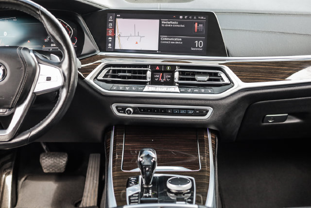 Used 2020 BMW X7 xDrive40i w/ Cold Weather Package AWD/4WD image 28
