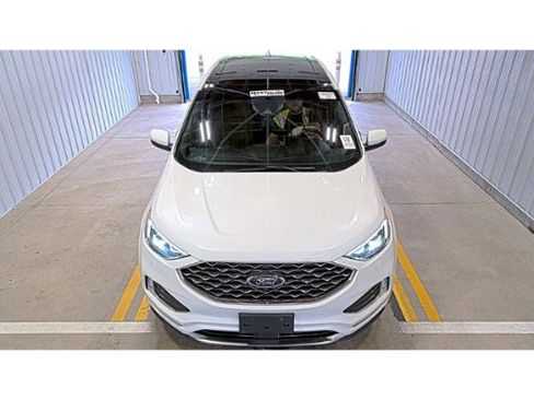 Used 2020 Ford Edge Titanium w/ Equipment Group 301A AWD/4WD image 8