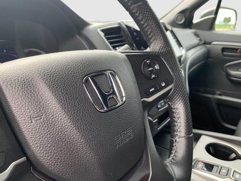 Certified 2025 Honda Passport EX-L image 44