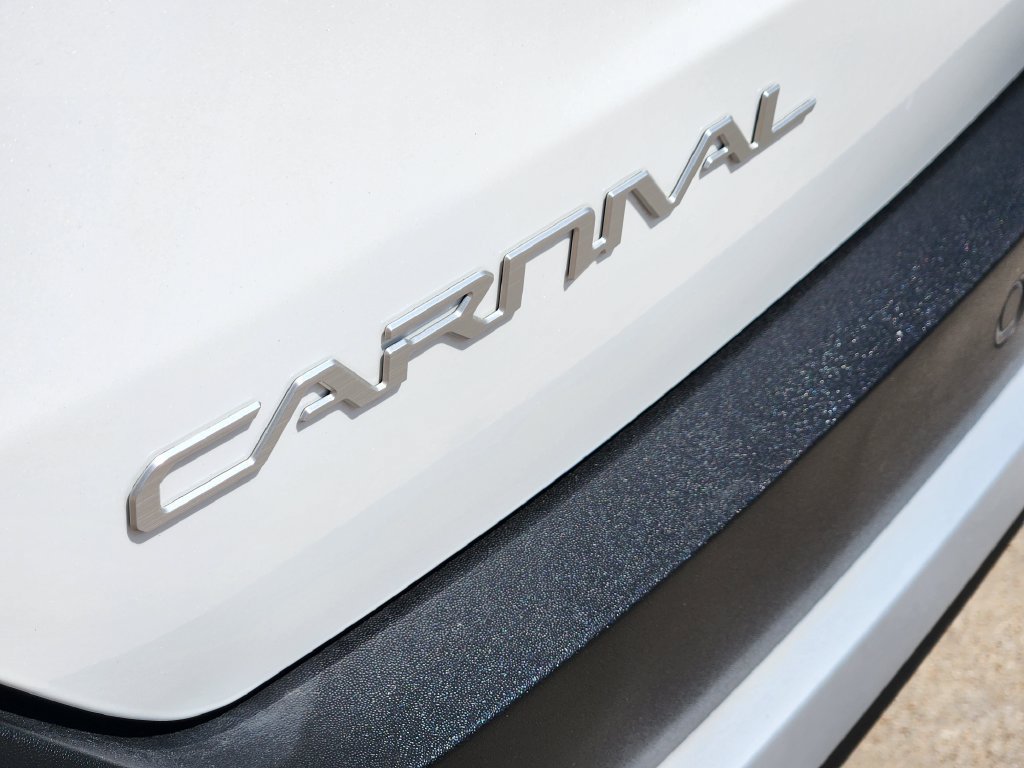 New 2026 Kia Carnival FWD image 9