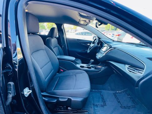 Used 2018 Chevrolet Malibu LT image 5