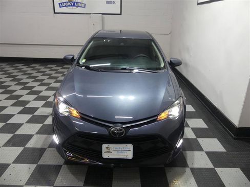Used 2019 Toyota Corolla LE image 3