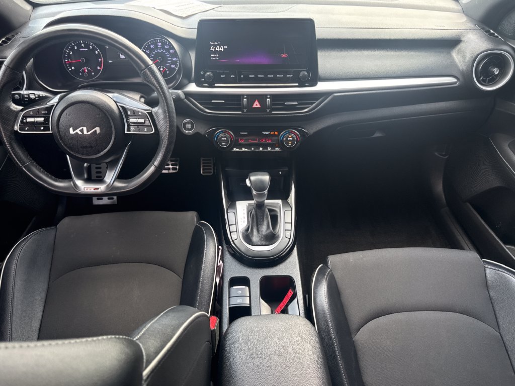 Used 2023 Kia Forte GT-Line w/ GT-Line Premium Package FWD image 9
