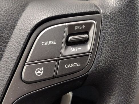 Used 2015 Hyundai Santa Fe GLS image 24