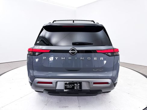 Used 2024 Nissan Pathfinder Platinum FWD image 19
