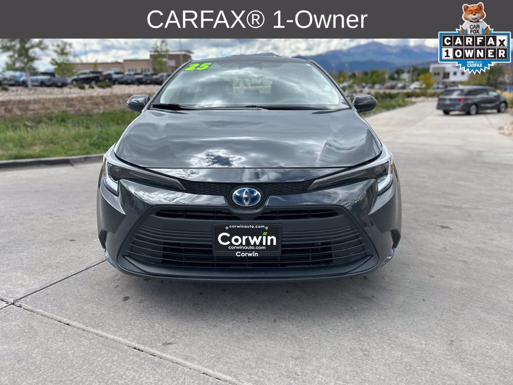 Used 2025 Toyota Corolla LE FWD image 2
