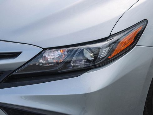 Certified 2024 Toyota Camry SE image 5