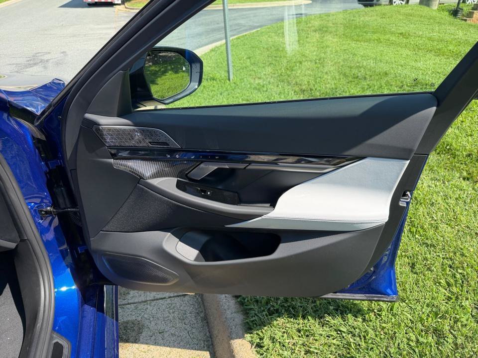 New 2027 BMW M5 Touring AWD/4WD image 31