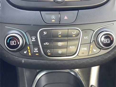 Used 2024 Chevrolet Malibu LT image 21