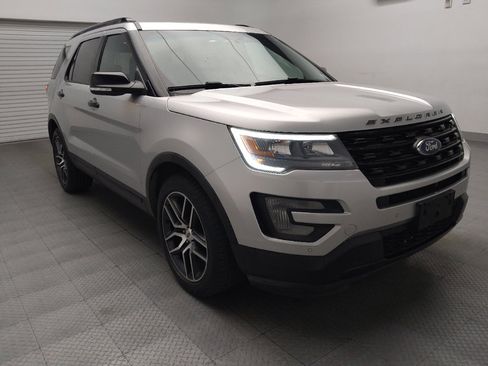 Used 2016 Ford Explorer Sport w/ Equipment Group 401A AWD/4WD image 13