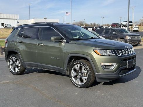 Used 2019 Jeep Compass Limited image 1