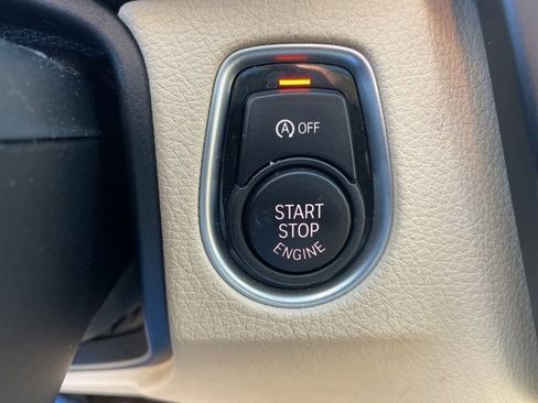 Used 2014 BMW 320i Sedan image 12