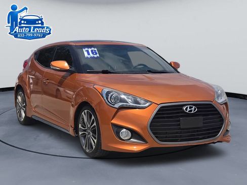 Used 2016 Hyundai Veloster Turbo w/ Option Group 04 FWD image 2