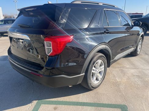 Used 2023 Ford Explorer XLT image 7
