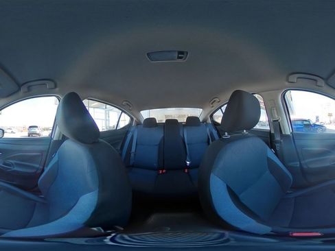 Used 2025 Nissan Versa SV image 40
