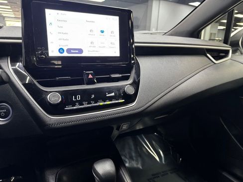 Used 2024 Toyota Corolla SE FWD image 25