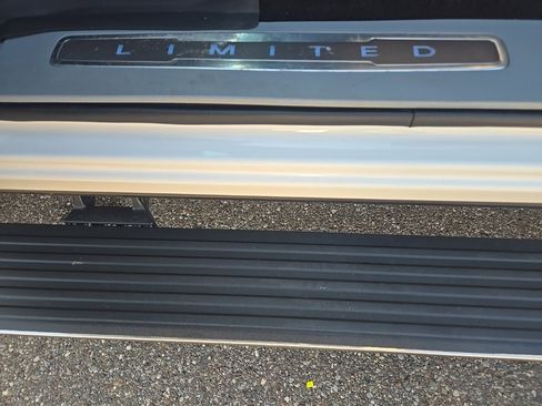 Used 2022 Ford F150 Limited image 15