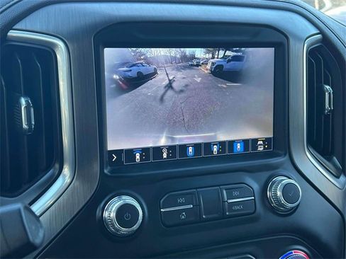 Used 2022 GMC Sierra 3500 Denali w/ Denali Ultimate Package image 32