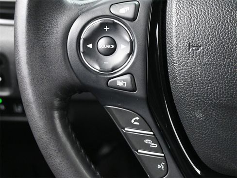 Used 2018 Honda Pilot Touring image 7