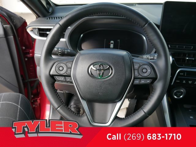 Used 2023 Toyota Venza Limited AWD/4WD image 27