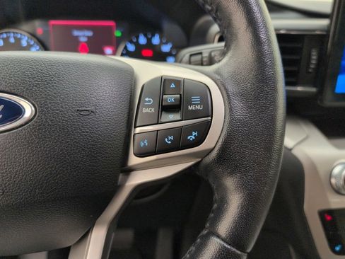 Used 2021 Ford Explorer XLT w/ Equipment Group 202A RWD image 36