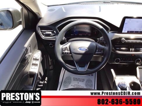 Used 2025 Ford Escape Active AWD/4WD image 13