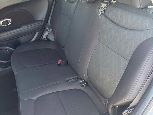 Used 2019 Kia Soul FWD image 9