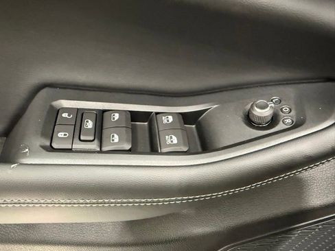 New 2025 Jeep Grand Cherokee Laredo X w/ Luxury Tech Group I AWD/4WD image 22