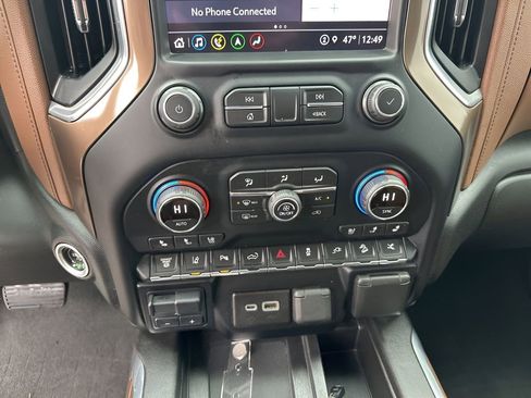 Used 2021 Chevrolet Silverado 2500 High Country w/ Z71 Off-Road Package image 35