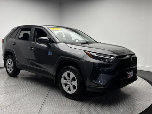 Used 2023 Toyota RAV4 LE AWD/4WD image 39