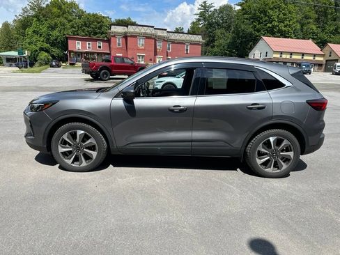 Used 2023 Ford Escape Platinum AWD/4WD image 8